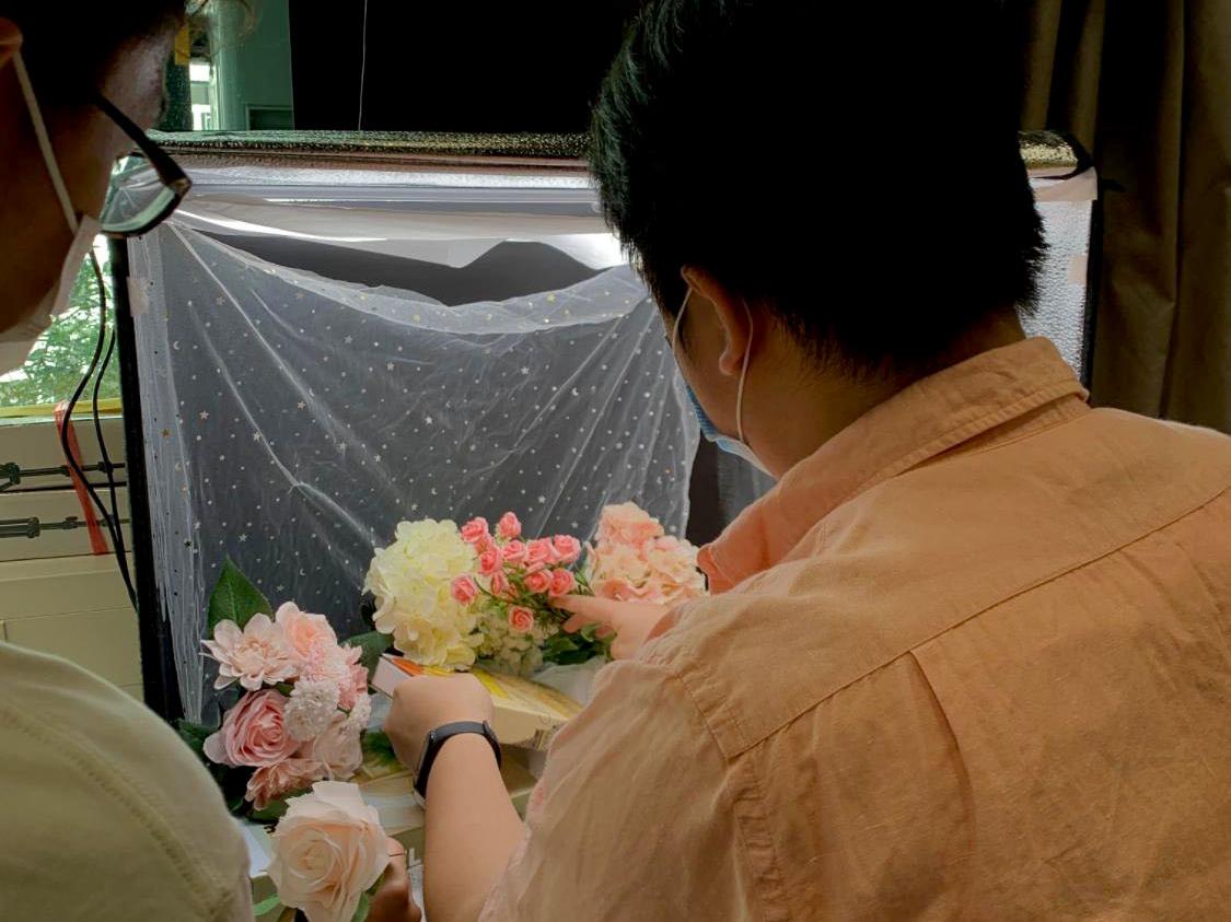 Commodity shooting and video shooting.