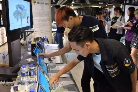 Learn and understand the process of organizing activities by participating in the experience day.