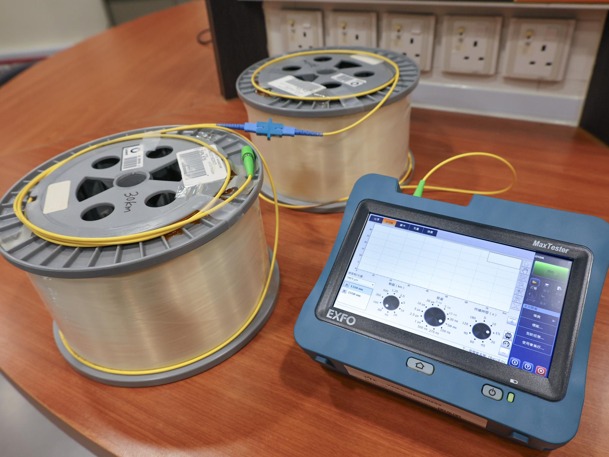 Fiber optic fusion splicing and OTDR test equipment