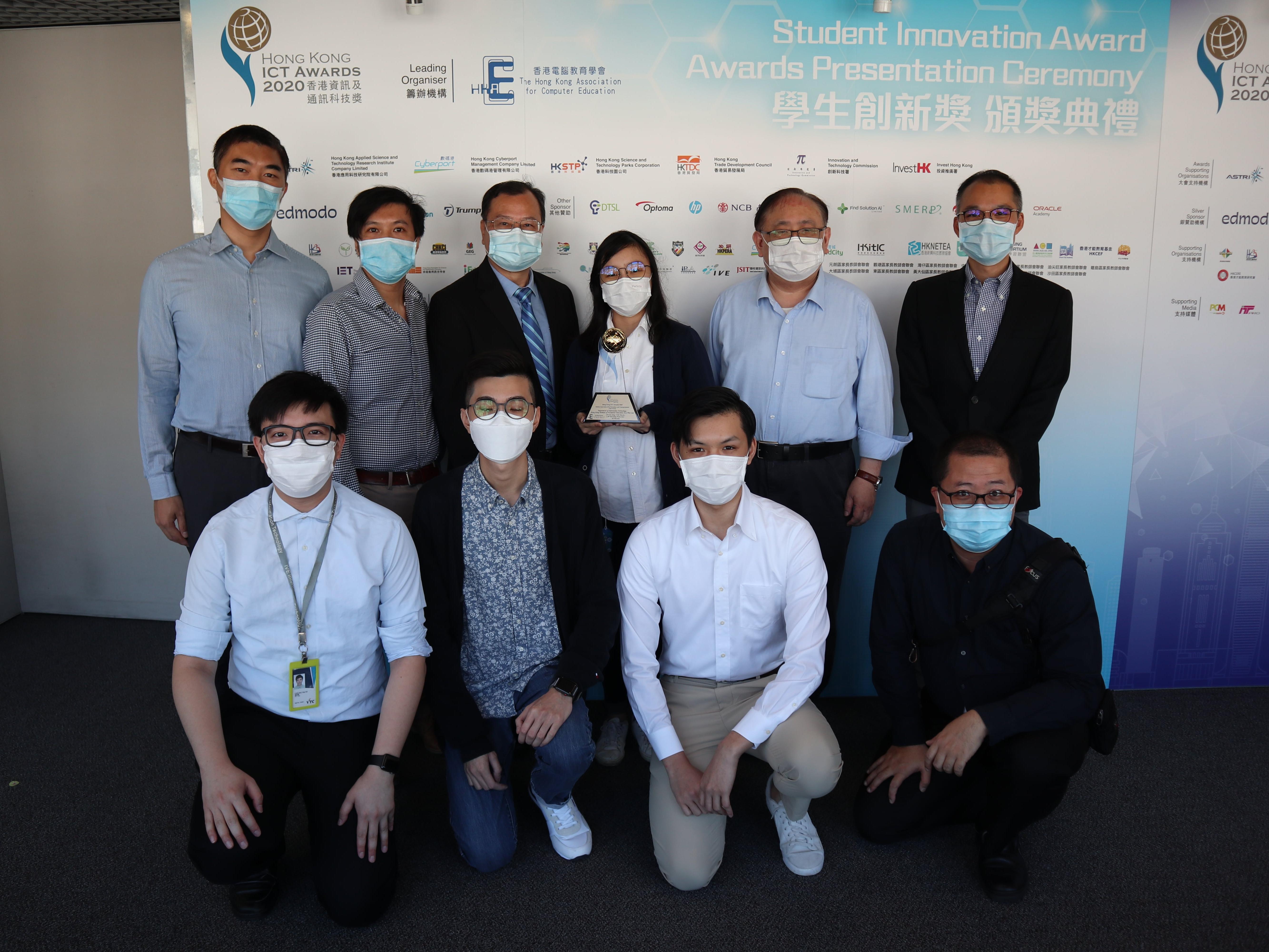 Prize presentation for the competition