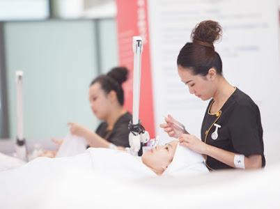 Diploma of Vocational Education (Beauty Care)